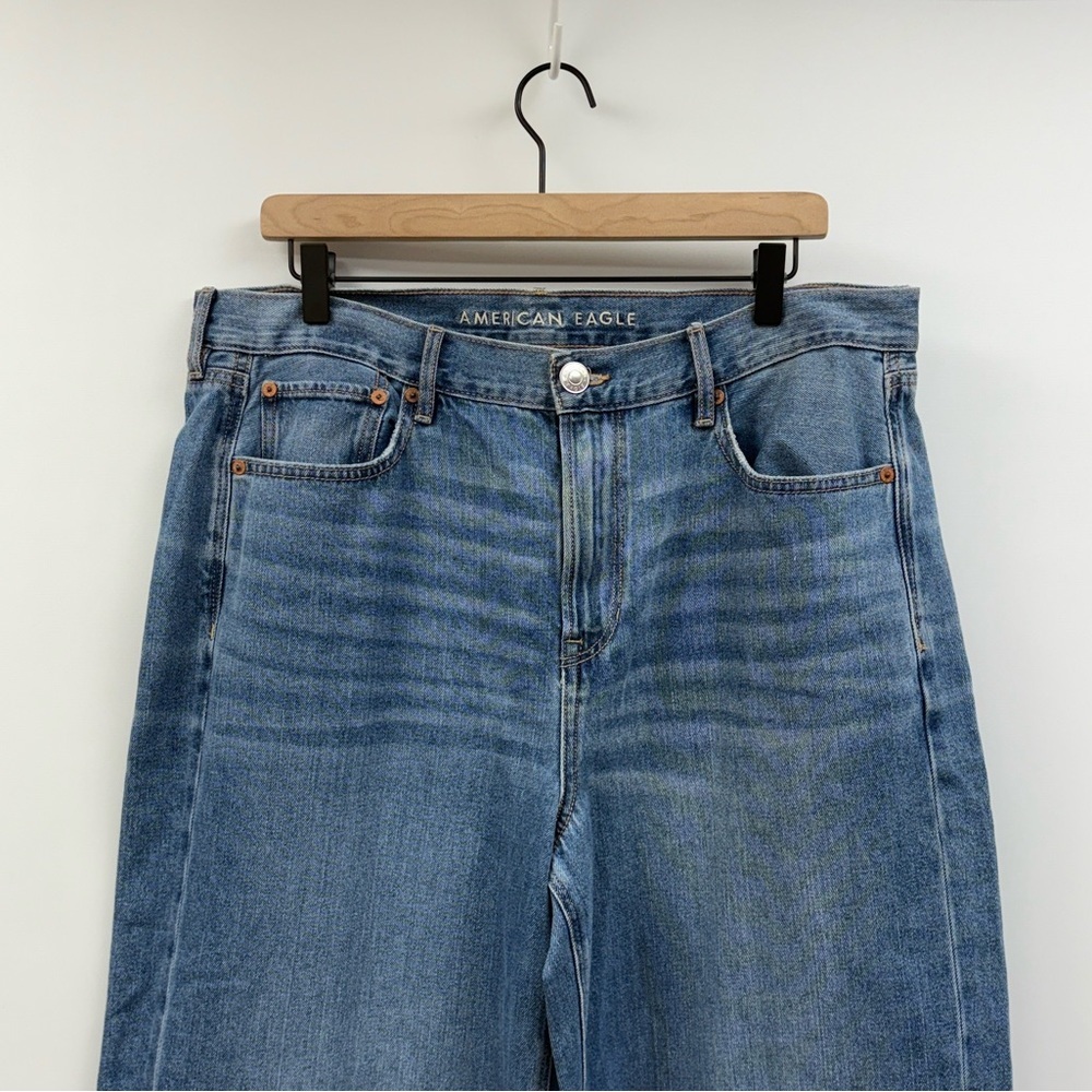 American Eagle Relaxed Skater Jeans High Rise Wide Leg Medium Wash Denim 16 - Picture 4 of 10